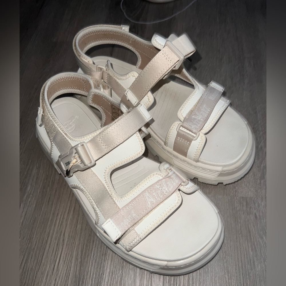 Dr. Marten Forster Sandal